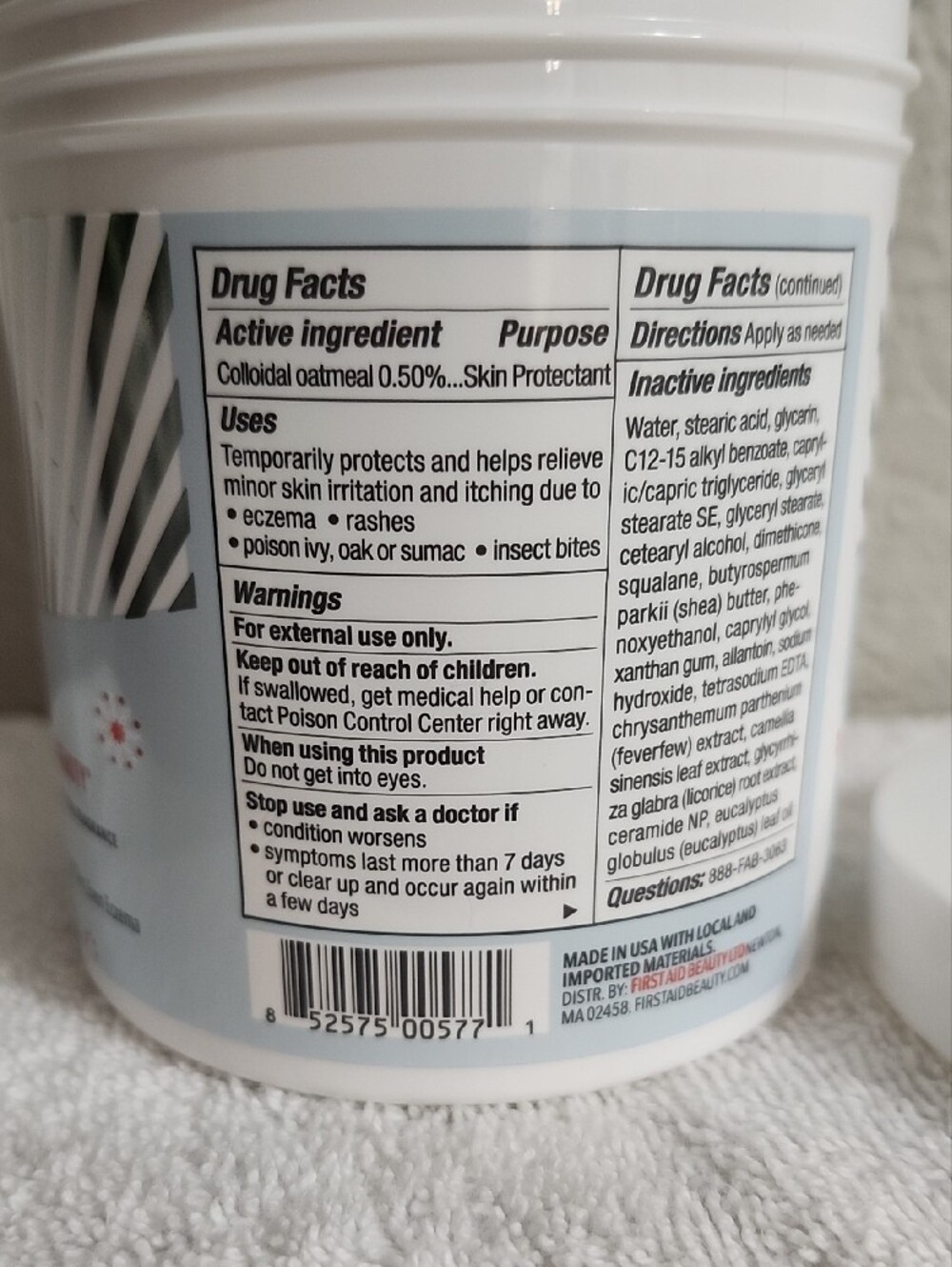 First Aid Beauty Ultra Repair Cream - White & Light Blue 14oz! - Picture 4 of 7